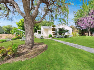 Charming single story 3 bedrooms home in West Covina